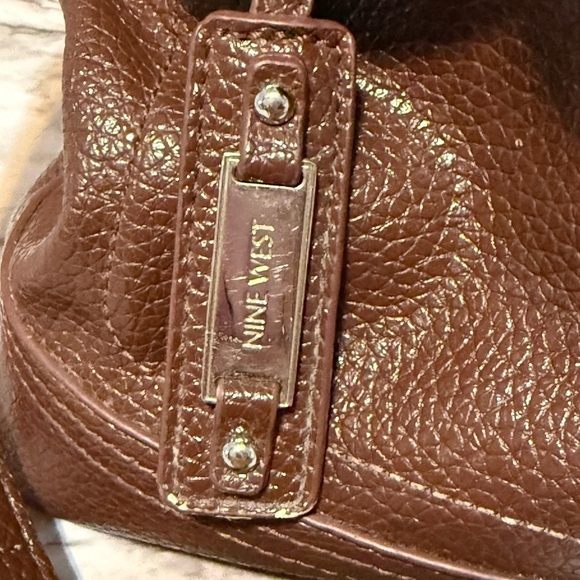 Nine West Brown Leather Shoulder Bag with Gold Hardware - Picture 4 of 12